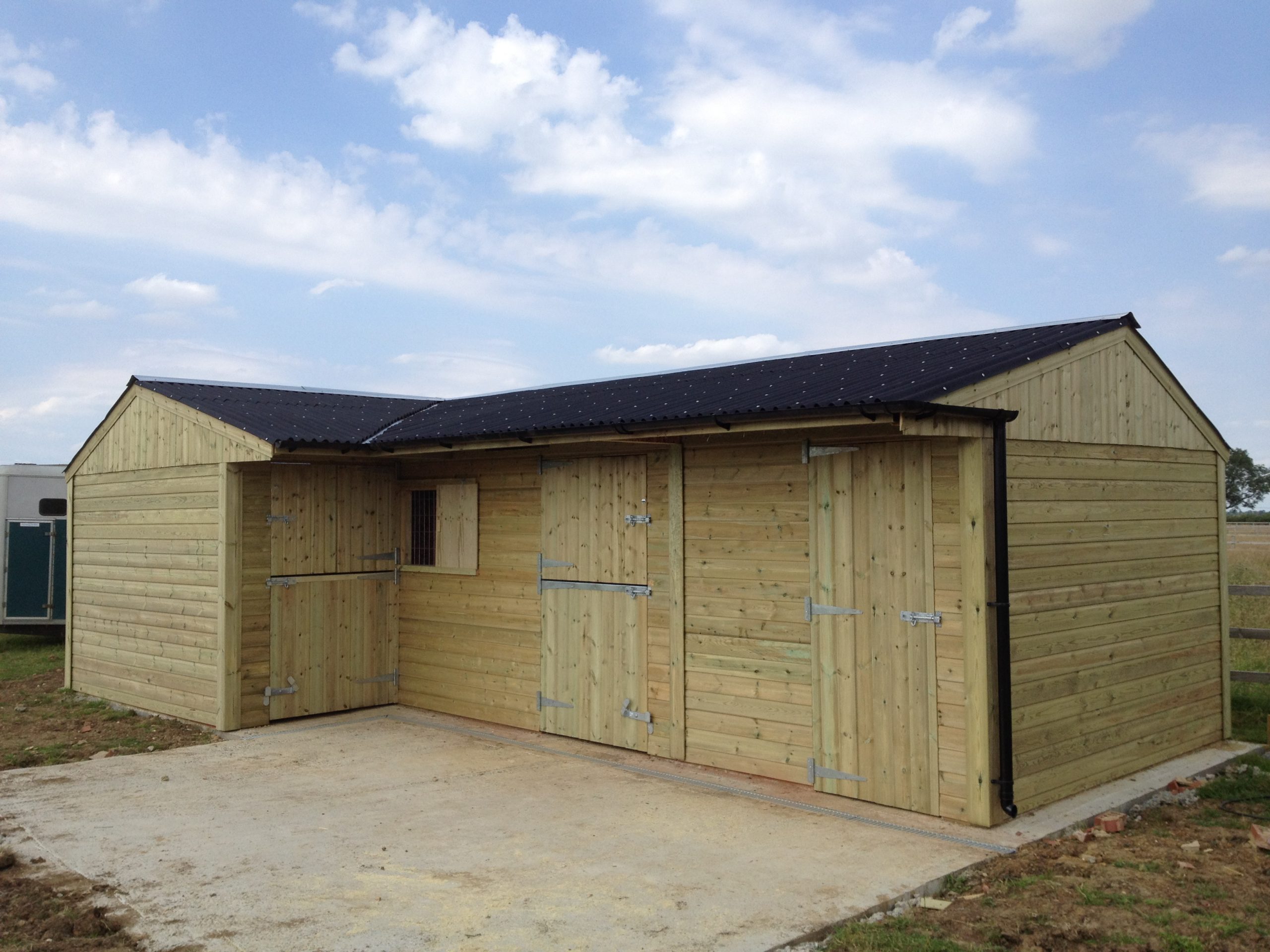Two Stable & Tack Room ‘L’ Block